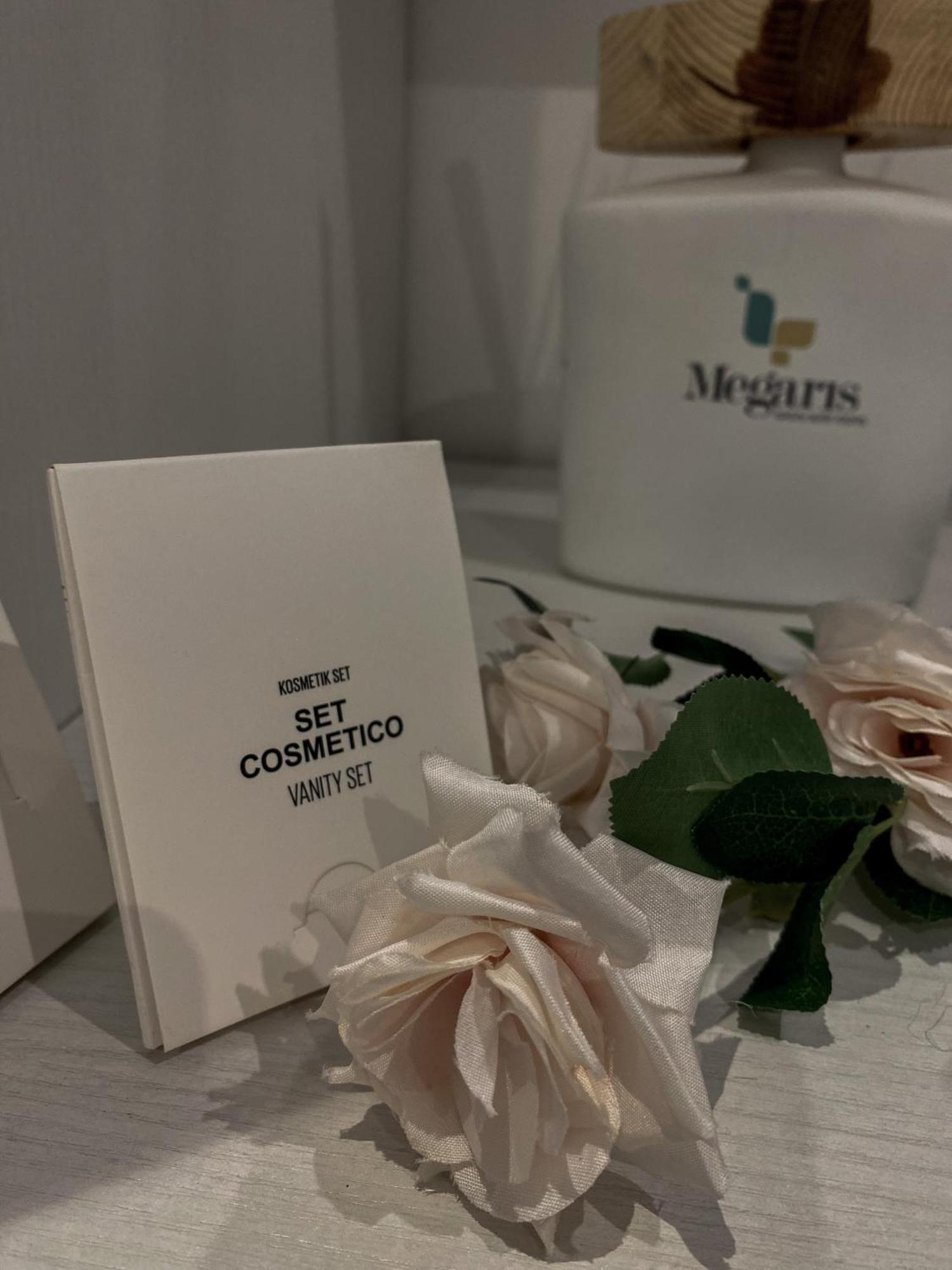 Megaris Luxury * Napels